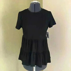 VIBE black short sleeve tiered top women medium